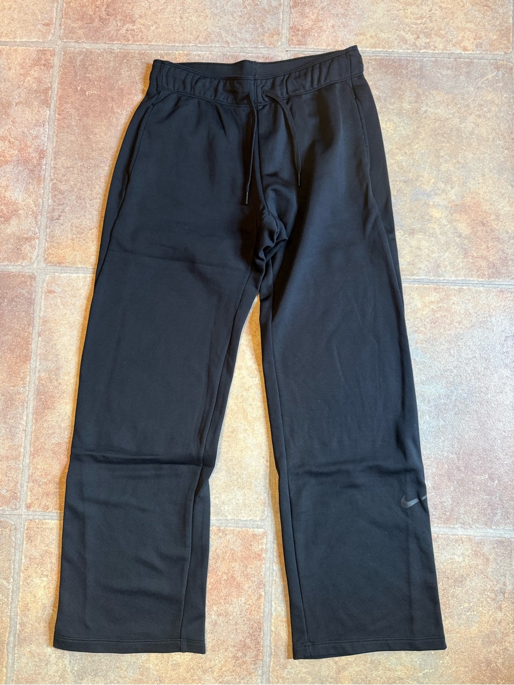Nike Black Men's Jogger Pants with Subtle Swoosh